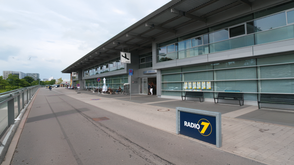Premium booked transfers Zürs airport pickup